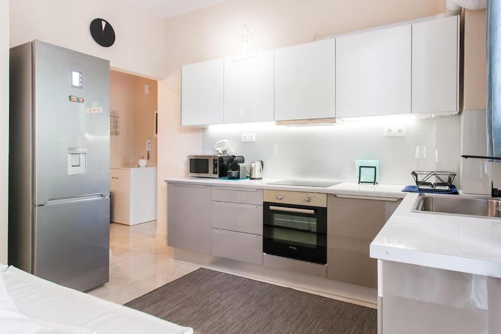 Lux Beach Apartment Вари Экстерьер фото